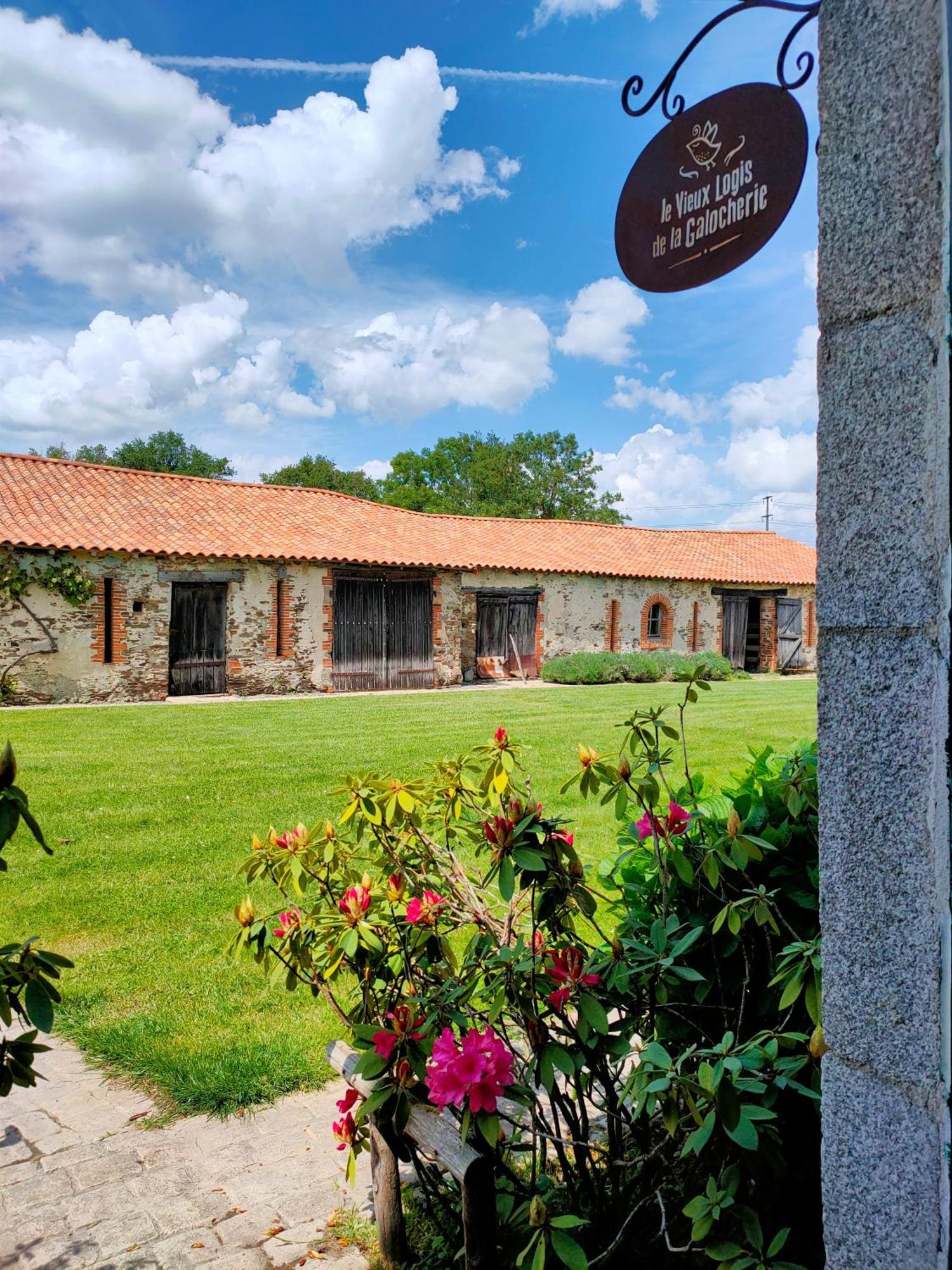 Le Vieux Logis De La Galocherie Sainte-Florence Bagian luar foto